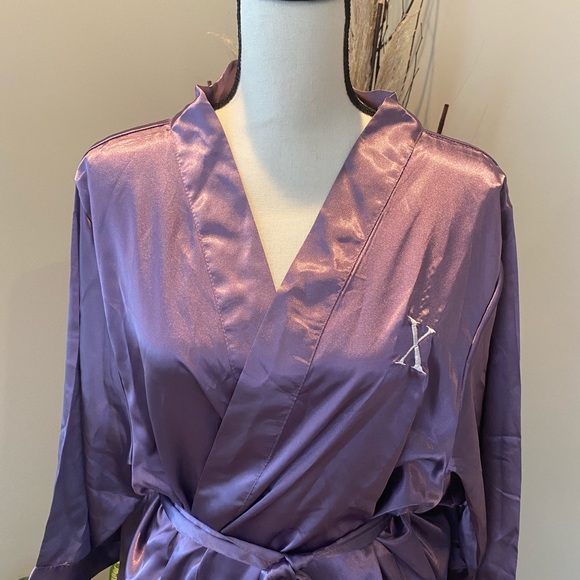 ✨Cathy's Concepts(NWT)Purple Satin Robe Size L/XL✨ - Picture 2 of 4